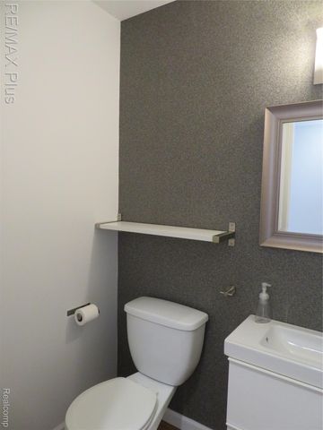 3011 Debra Court, Auburn Hills, MI 48326