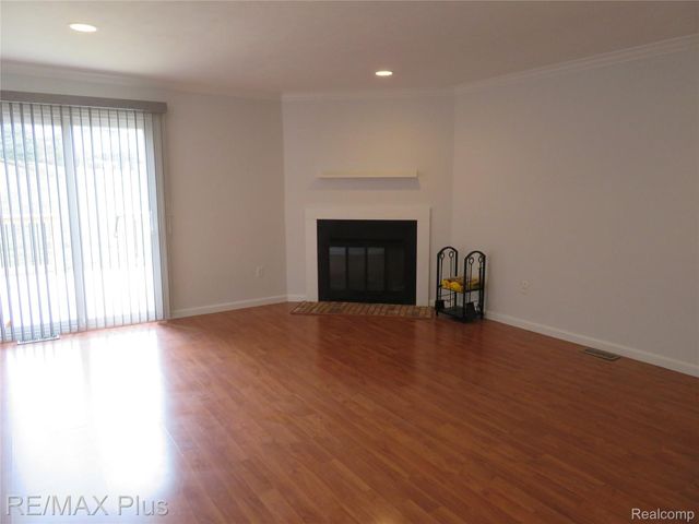 3011 Debra Court, Auburn Hills, MI 48326