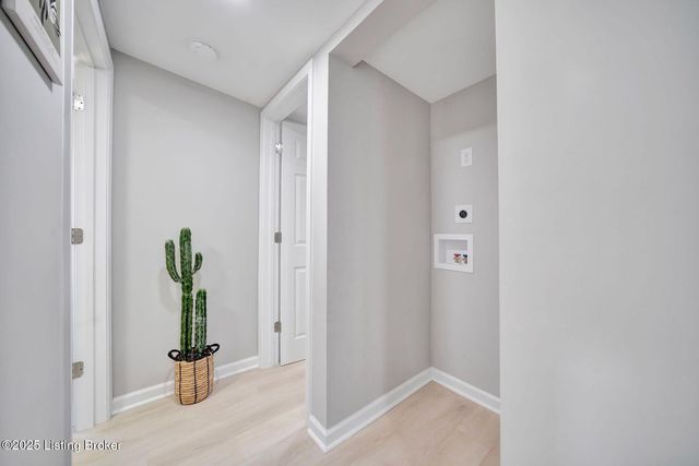 4521 River Front Dr, Louisville, KY 40216