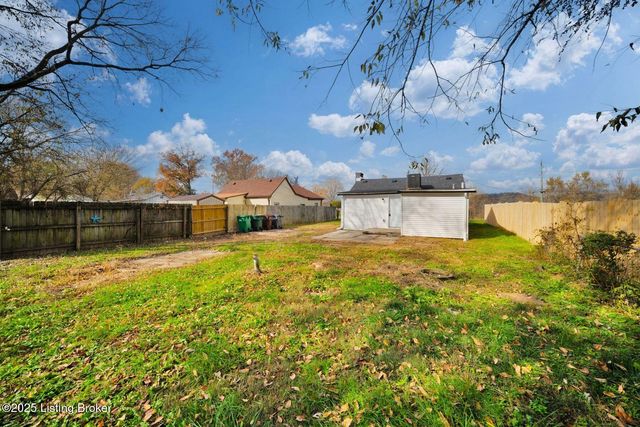 4521 River Front Dr, Louisville, KY 40216