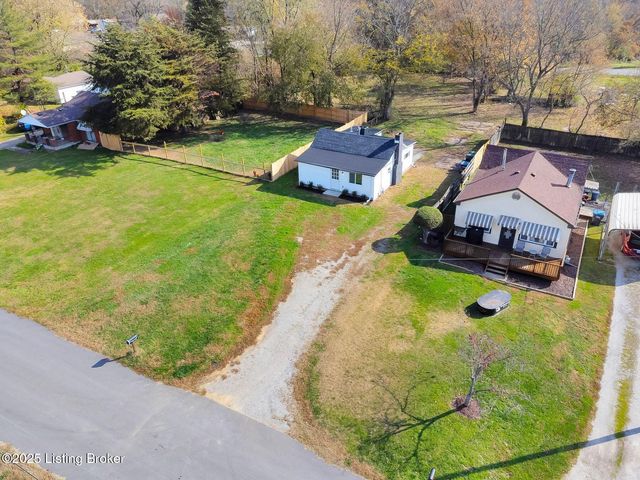 4521 River Front Dr, Louisville, KY 40216