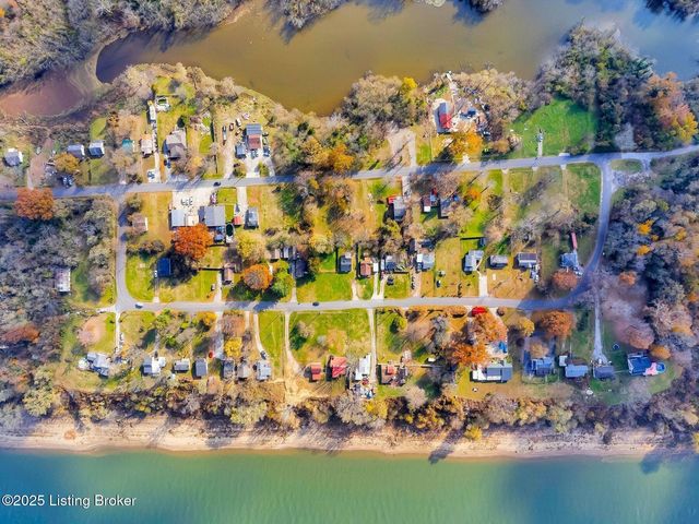 4521 River Front Dr, Louisville, KY 40216