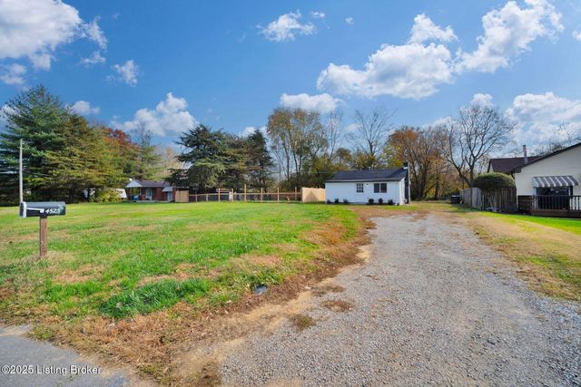 4521 River Front Dr, Louisville, KY 40216