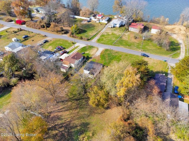 4521 River Front Dr, Louisville, KY 40216