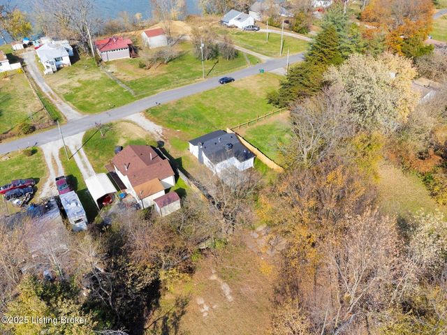 4521 River Front Dr, Louisville, KY 40216