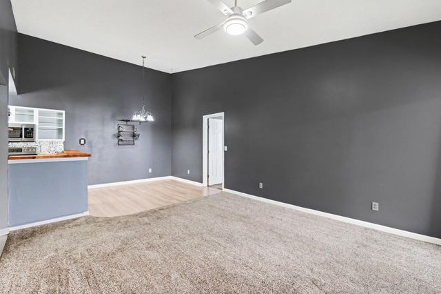 624 Friars Lane, 11, Florence, KY 41042