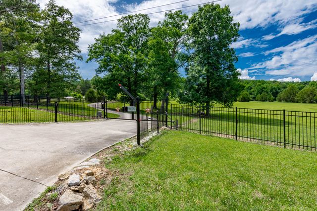 2480 Bancroft Road, Mcdonald, TN 37353