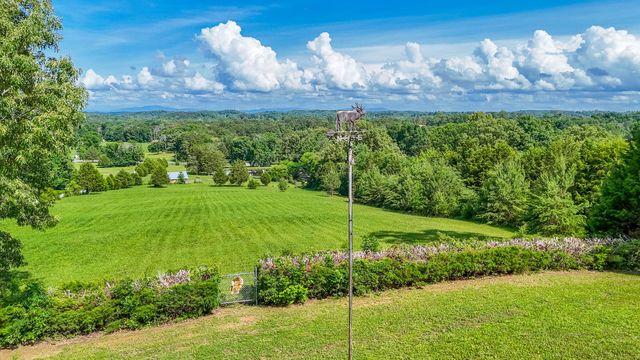 2480 Bancroft Road, Mcdonald, TN 37353