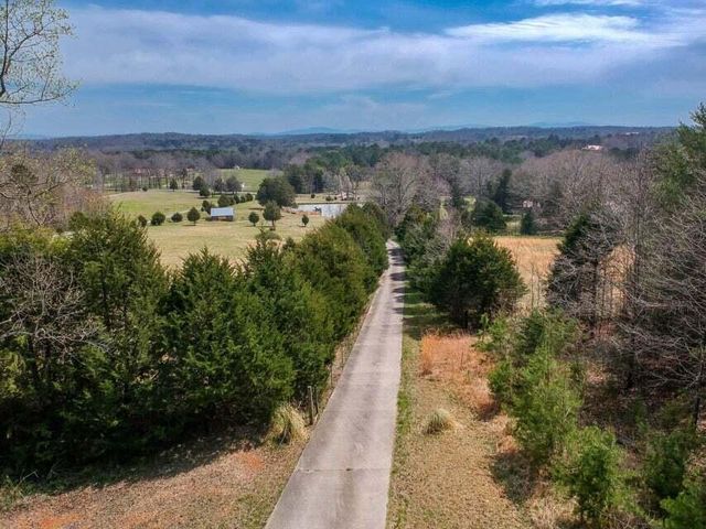 2480 Bancroft Road, Mcdonald, TN 37353