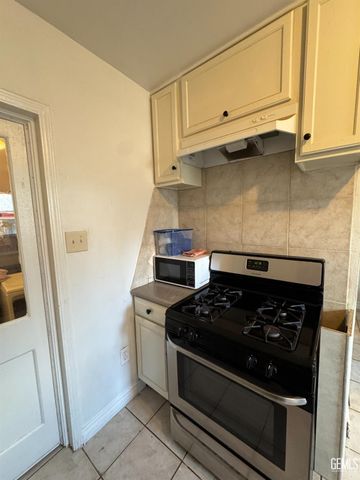 1530 Quincy Street, Bakersfield, CA 93305