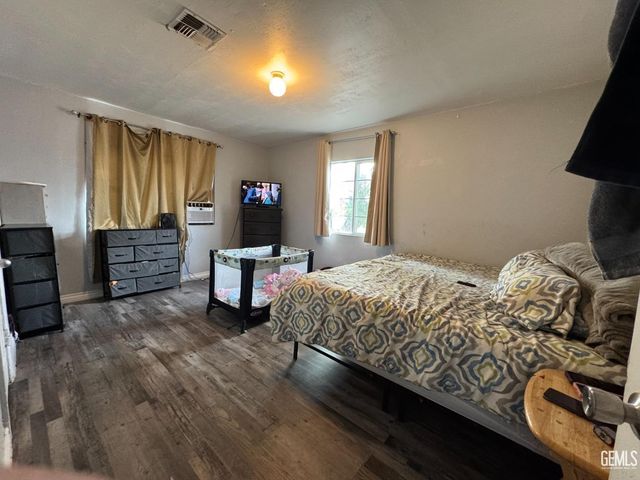 1530 Quincy Street, Bakersfield, CA 93305