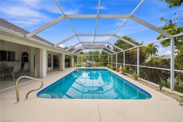 2138 SE 5th PL, Cape Coral, FL 33990