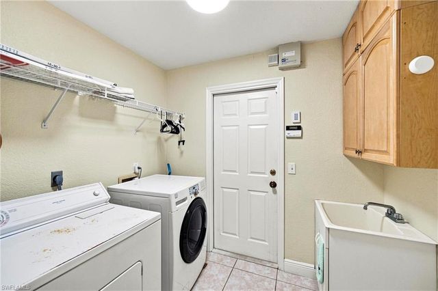 2138 SE 5th PL, Cape Coral, FL 33990