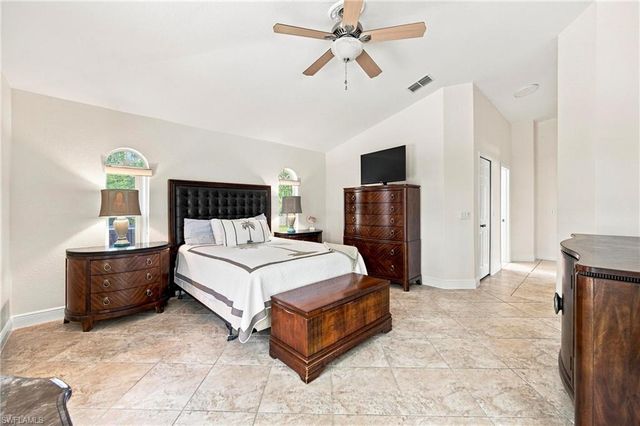 2138 SE 5th PL, Cape Coral, FL 33990