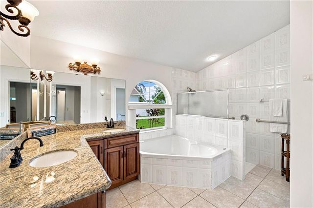 2138 SE 5th PL, Cape Coral, FL 33990