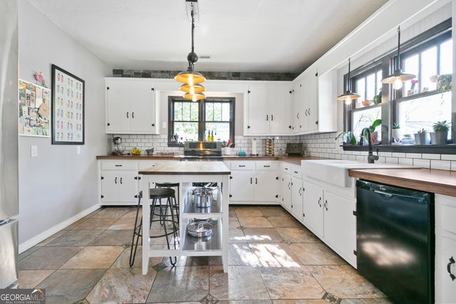 61 Clark Street, Newnan, GA 30263