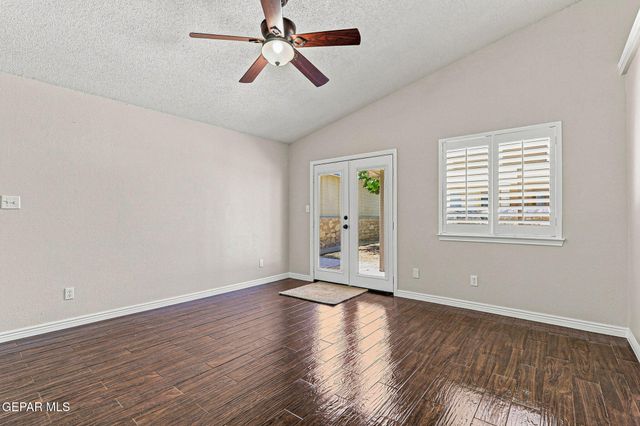 14049 Peter Noyes Drive, Horizon City, TX 79928