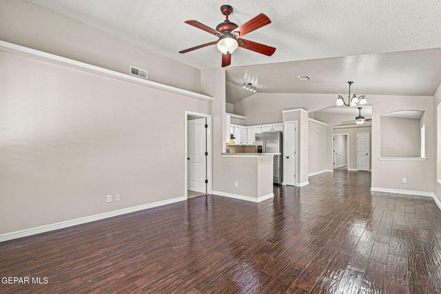 14049 Peter Noyes Drive, Horizon City, TX 79928