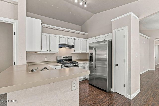 14049 Peter Noyes Drive, Horizon City, TX 79928