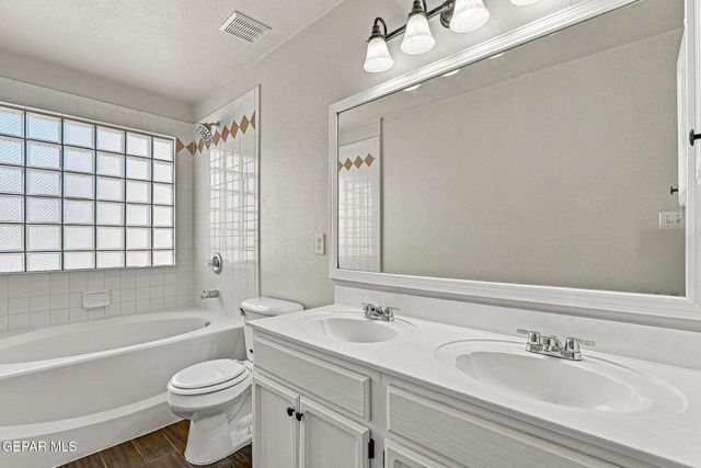 14049 Peter Noyes Drive, Horizon City, TX 79928
