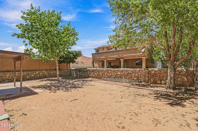 14049 Peter Noyes Drive, Horizon City, TX 79928