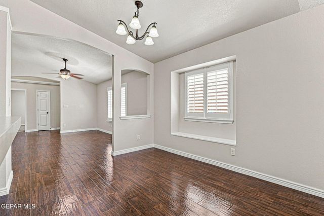 14049 Peter Noyes Drive, Horizon City, TX 79928