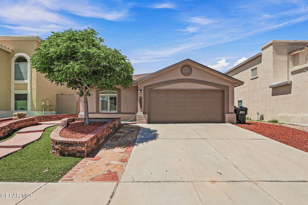 14049 Peter Noyes Drive, Horizon City, TX 79928