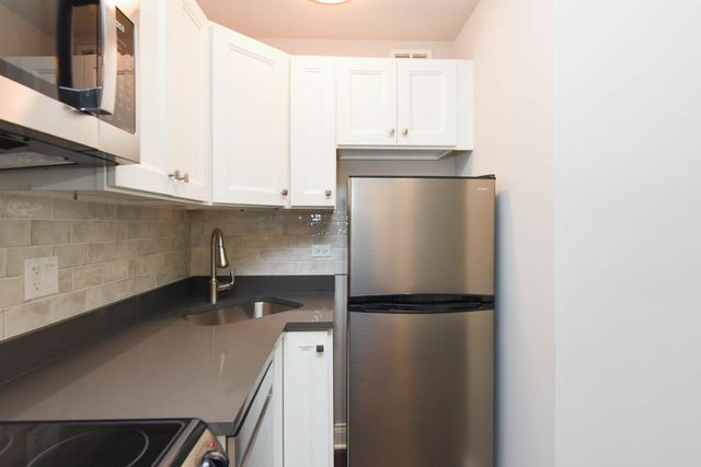 640 W WRIGHTWOOD Avenue 308, Chicago, IL 60614
