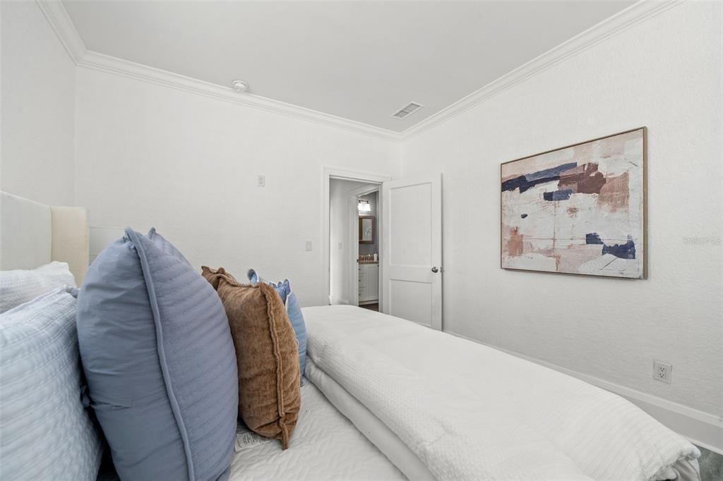 Image 29 of property listing at 205 N WESTLAND AVENUE, Tampa, FL 33606