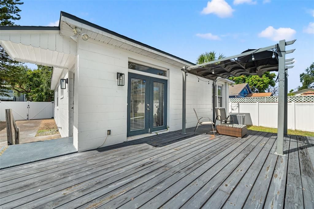 Image 41 of property listing at 205 N WESTLAND AVENUE, Tampa, FL 33606