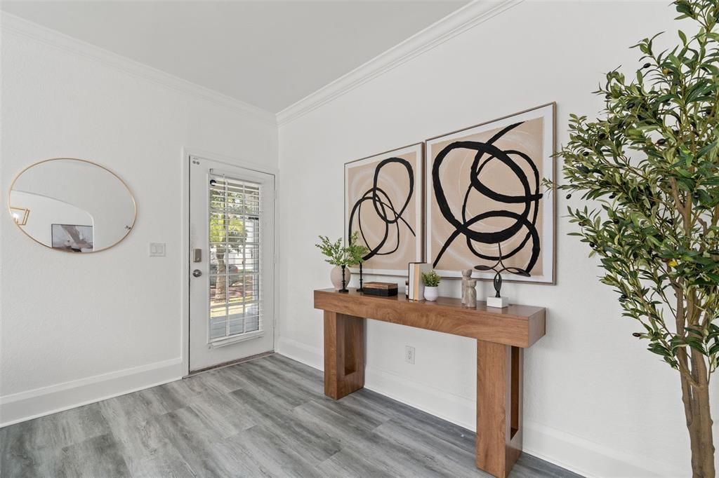 Image 5 of property listing at 205 N WESTLAND AVENUE, Tampa, FL 33606