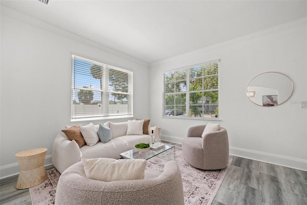 Image 9 of property listing at 205 N WESTLAND AVENUE, Tampa, FL 33606