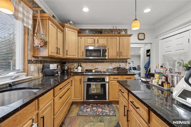 131 Paterson Avenue, Wallington, NJ 07057