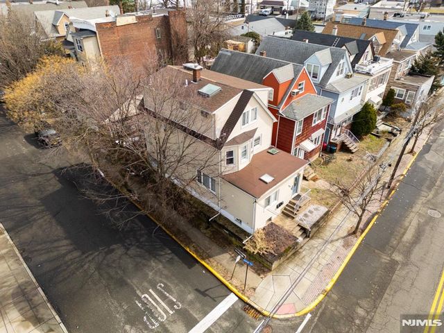 131 Paterson Avenue, Wallington, NJ 07057