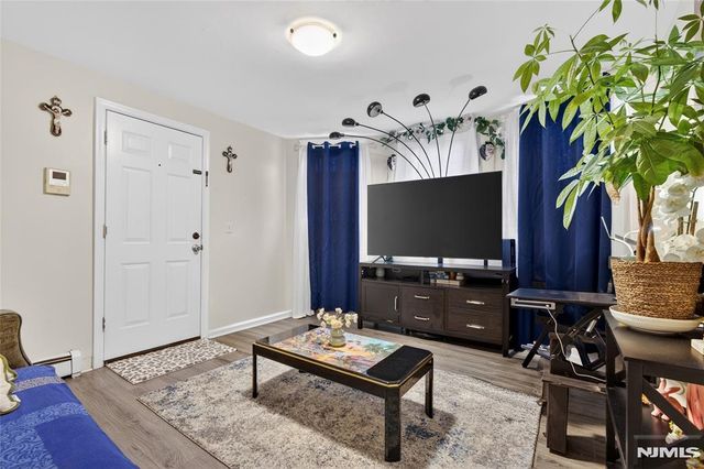 131 Paterson Avenue, Wallington, NJ 07057