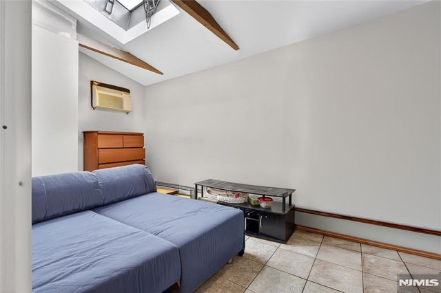 131 Paterson Avenue, Wallington, NJ 07057