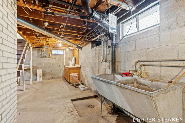 2437 Philo Avenue, Muskegon City, MI 49441