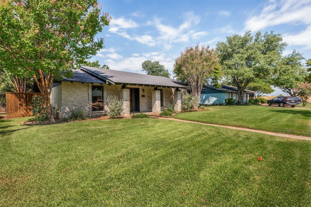 13107 Kerr Trail, Farmers Branch, TX 75244 — photo 2