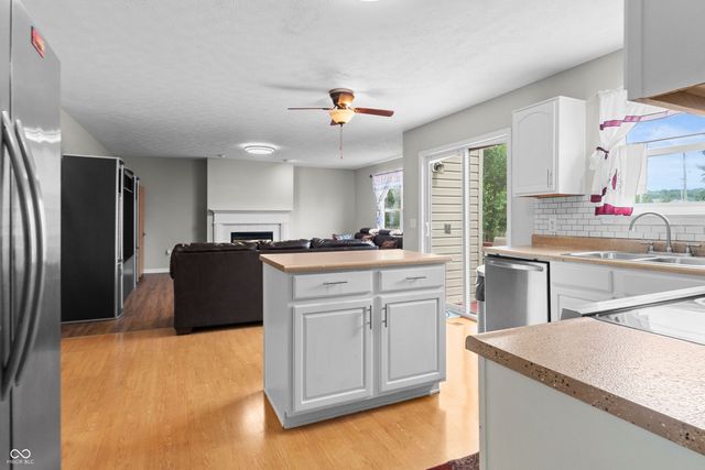 6951 Governors Pointe Boulevard, Indianapolis, IN 46217