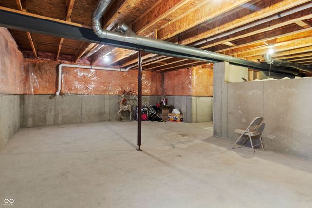 6951 Governors Pointe Boulevard, Indianapolis, IN 46217