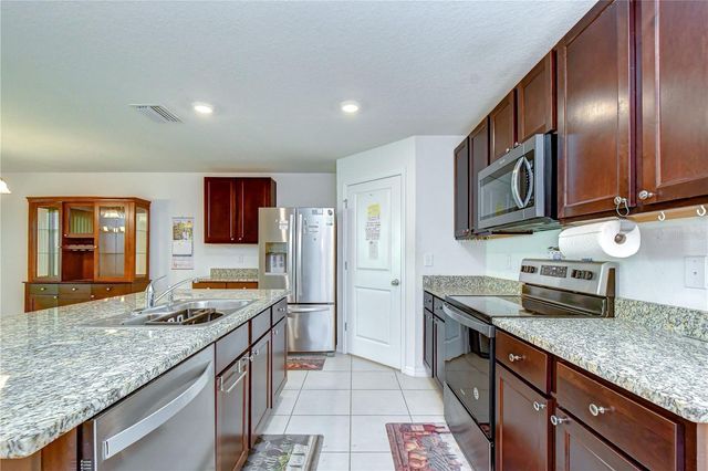 7760 BROAD POINTE DRIVE, Zephyrhills, FL 33540