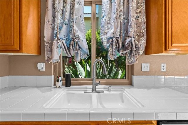 1388 Roadrunner Drive, Corona, CA 92881