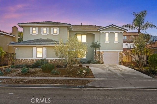 1388 Roadrunner Drive, Corona, CA 92881