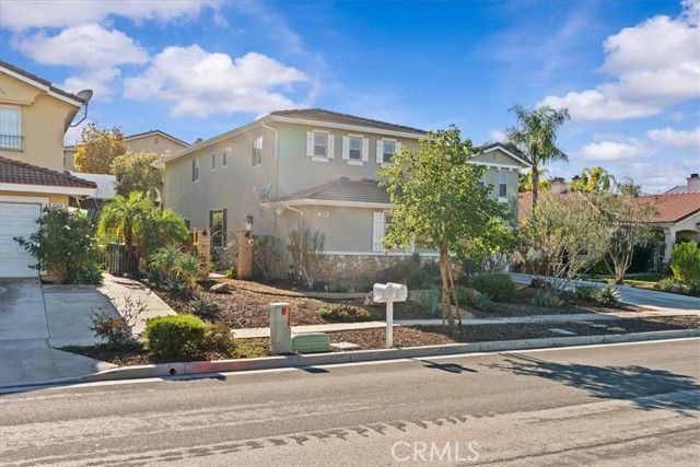 1388 Roadrunner Drive, Corona, CA 92881