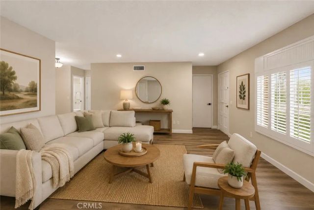 621 S Palm Avenue E, Hemet, CA 92543