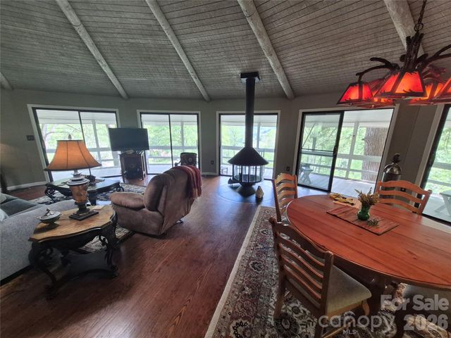623 Country Club Drive, Canton, NC 28716