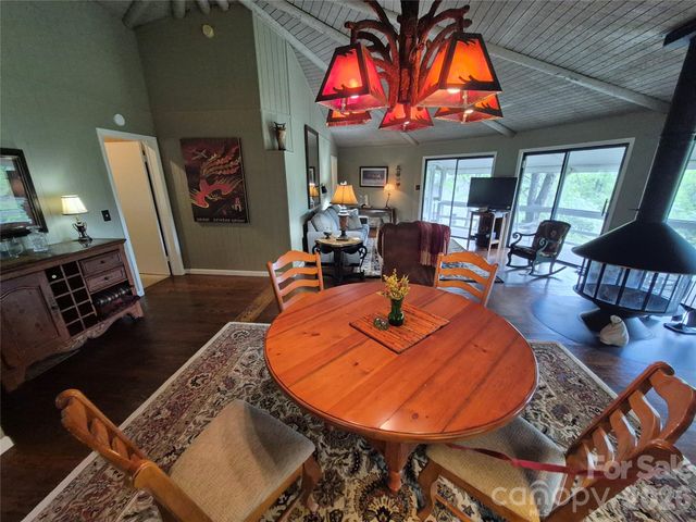 623 Country Club Drive, Canton, NC 28716