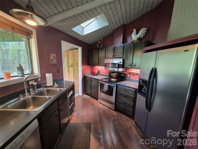 623 Country Club Drive, Canton, NC 28716