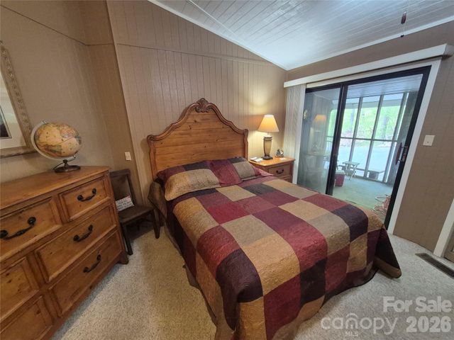 623 Country Club Drive, Canton, NC 28716