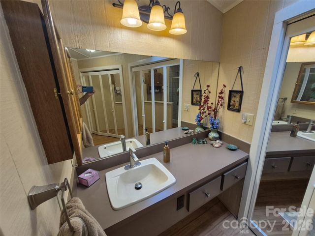 623 Country Club Drive, Canton, NC 28716